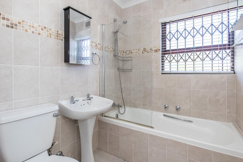 To Let 2 Bedroom Property for Rent in Tokai Western Cape